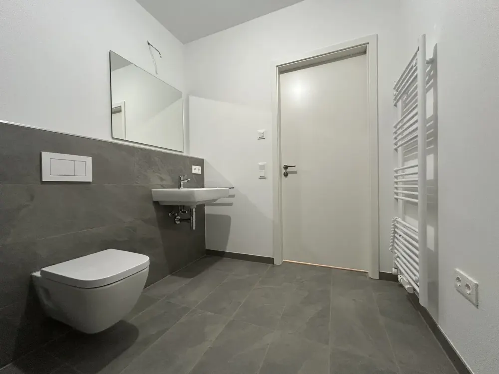 **Erstbezug** Gemütliche 2-Raum-Wohnung mit Terrasse in Dresden-Friedrichstadt