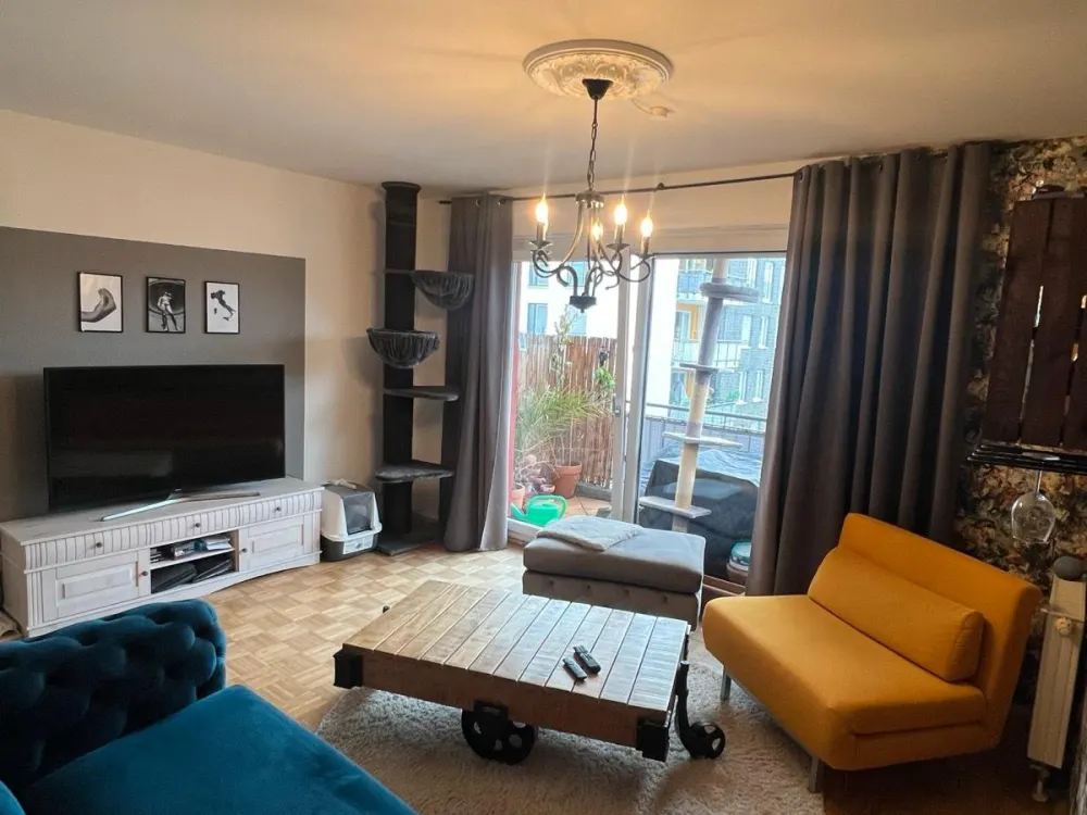 Nov - Apr, Möblierte 2-Zi-Wohnung mit Balkon & Domblick in Nippes