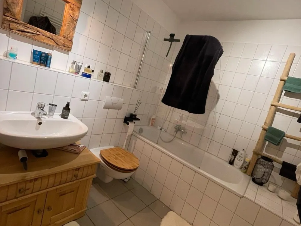 Nov - Apr, Möblierte 2-Zi-Wohnung mit Balkon & Domblick in Nippes