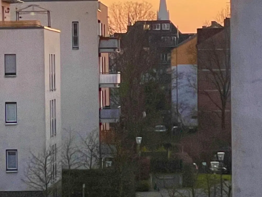 Nov - Apr, Möblierte 2-Zi-Wohnung mit Balkon & Domblick in Nippes
