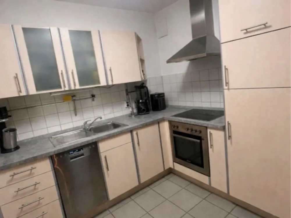 Nov - Apr, Möblierte 2-Zi-Wohnung mit Balkon & Domblick in Nippes