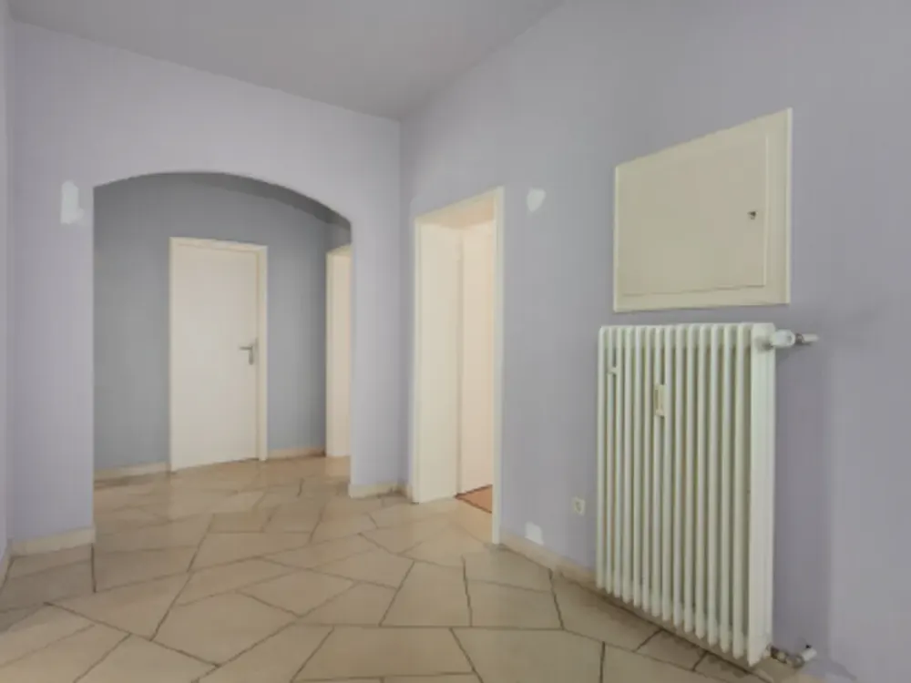 Spacious 4.5-room apartment with garden