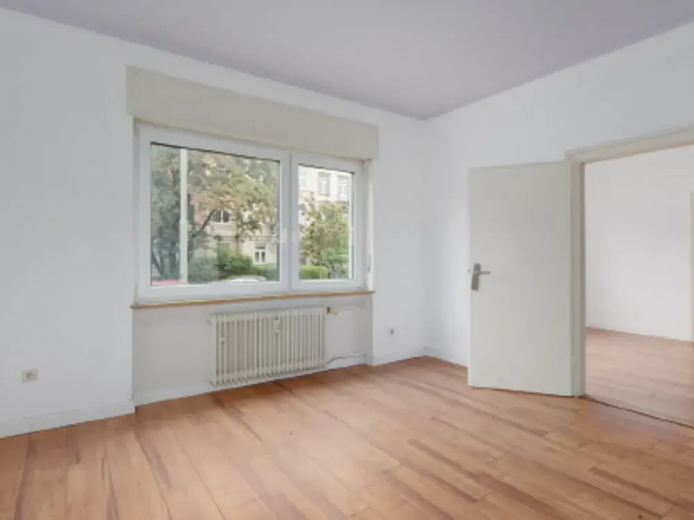 Spacious 4.5-room apartment with garden