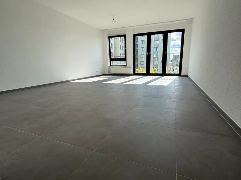 *Renovierte 2-Zimmer Wohnung in Frankenforst mit Schlossblick*