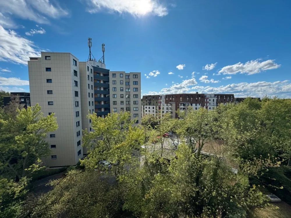 *Renovierte 2-Zimmer Wohnung in Frankenforst mit Schlossblick*