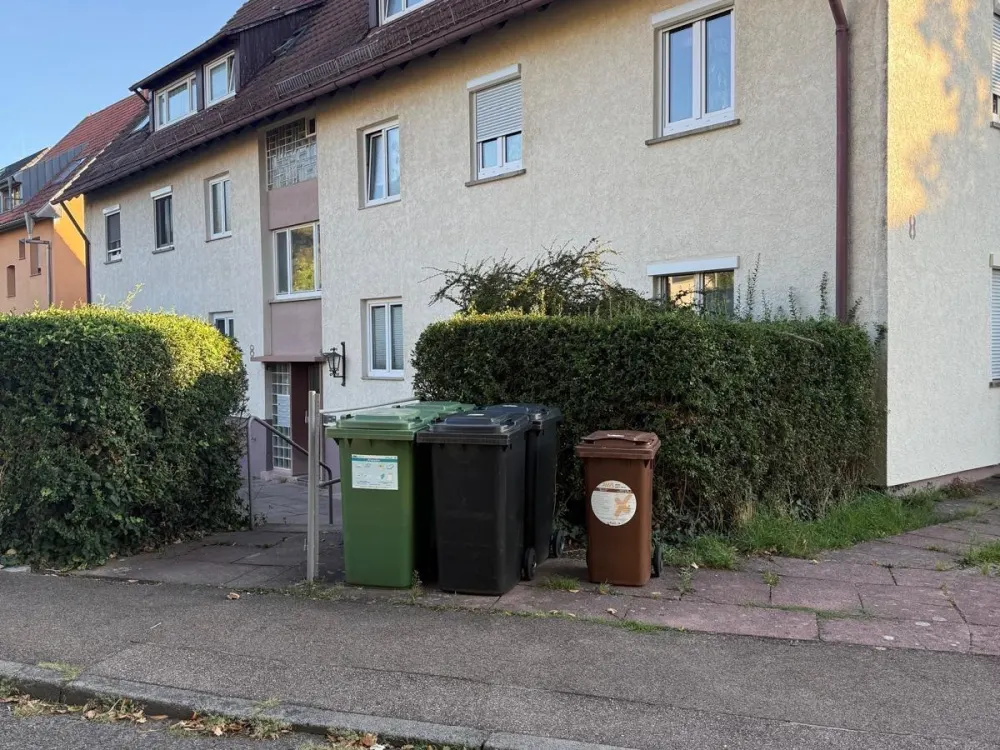 Möblierte 2 Zimmer Wohnung mit EBK in Stuttgart Untertürkheim
