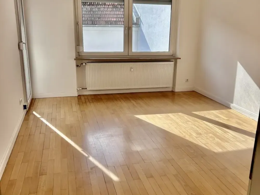 Exclusive Apartment Saarbrücken with Designer Bathroom in City Location.