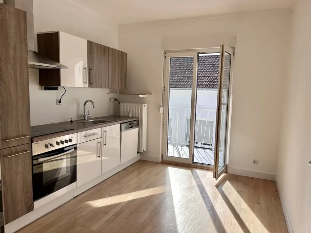 Exclusive Apartment Saarbrücken with Designer Bathroom in City Location.