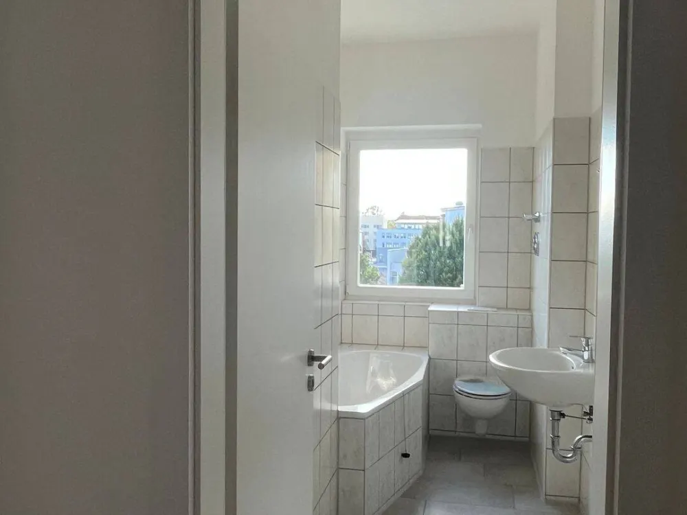 Leben im Erfurter Hanseviertel - Bauhausdenkmal - 3 Zimmer - Küche - Bad -