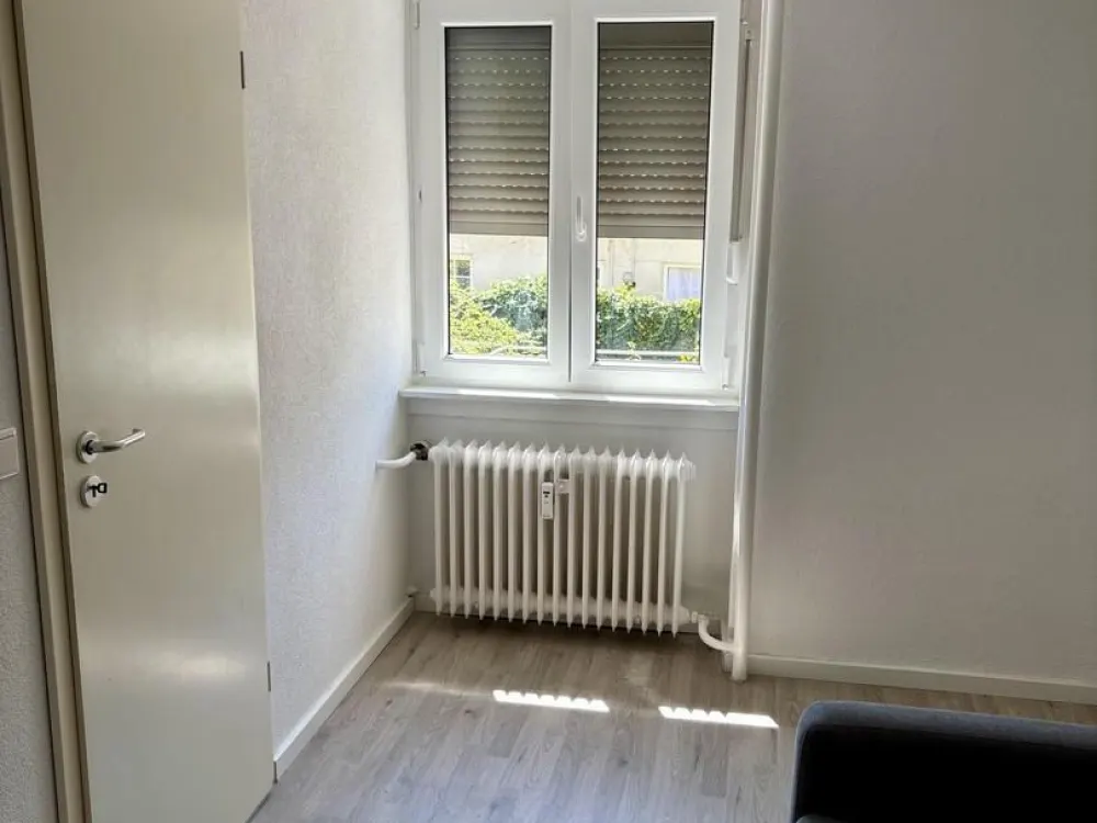 Renovierte und teilmöblierte 2-Zimmerwohnung in top Lage, nähe Berger Straße!