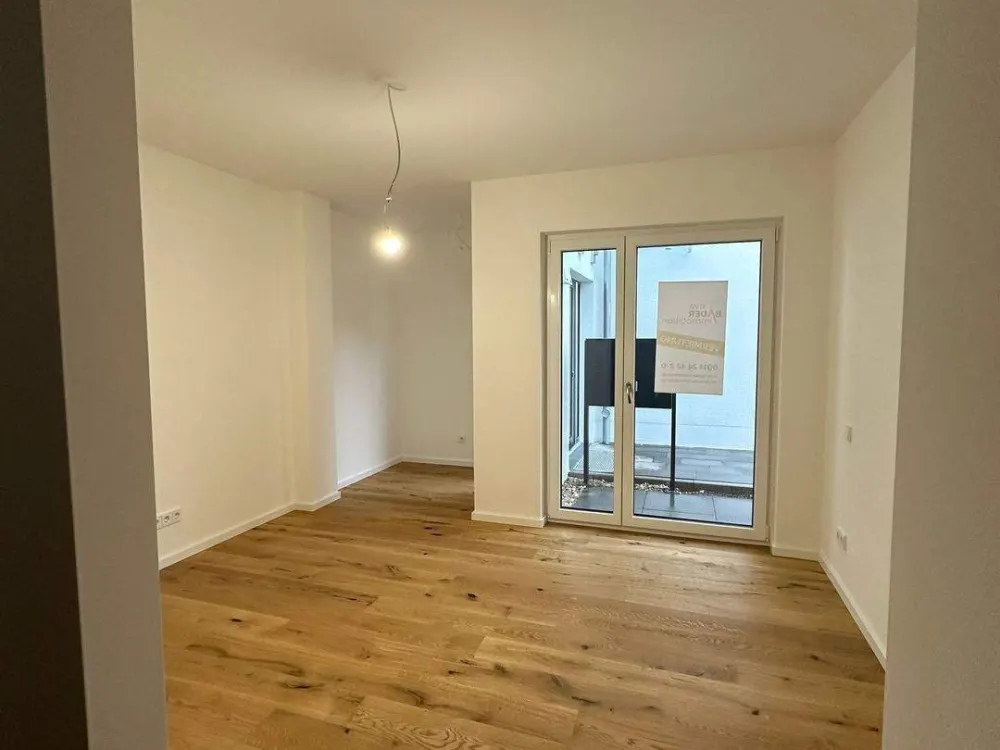 LUXURIÖSER NEUBAU - BESTLAGE LAUFAMHOLZ
