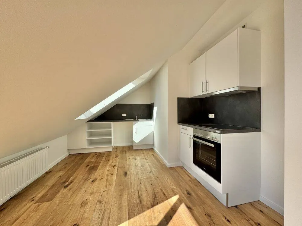 Sanierte 3-Zimmer-Wohnung mit Balkon in Eilbek!
