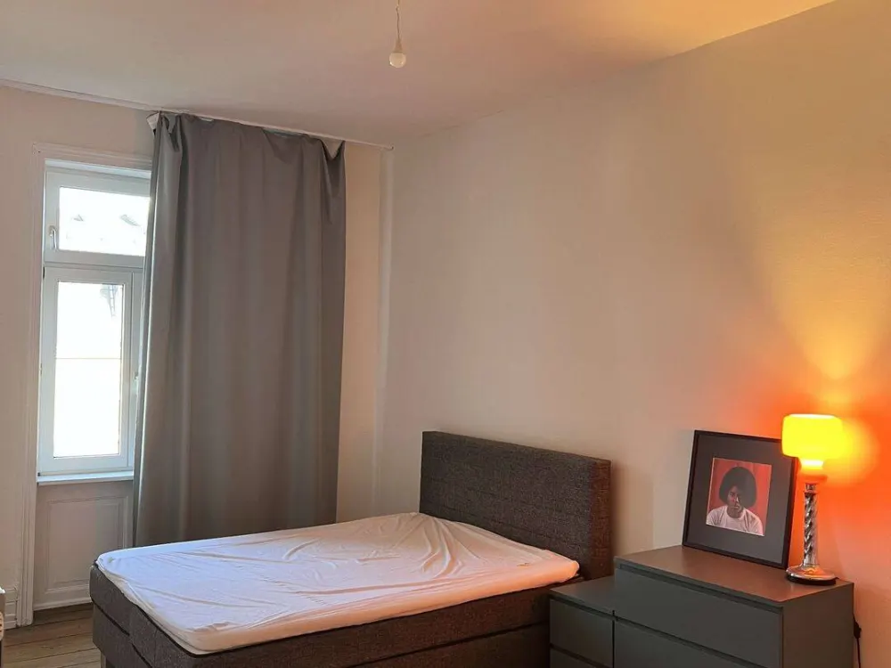 NORDEND: Möbliertes WG Zimmer mit Top Anbindung! Perfekt für Studenten