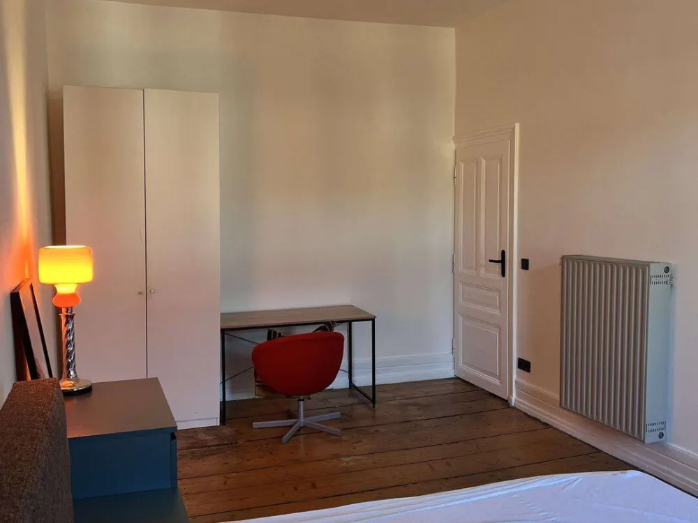 NORDEND: Möbliertes WG Zimmer mit Top Anbindung! Perfekt für Studenten