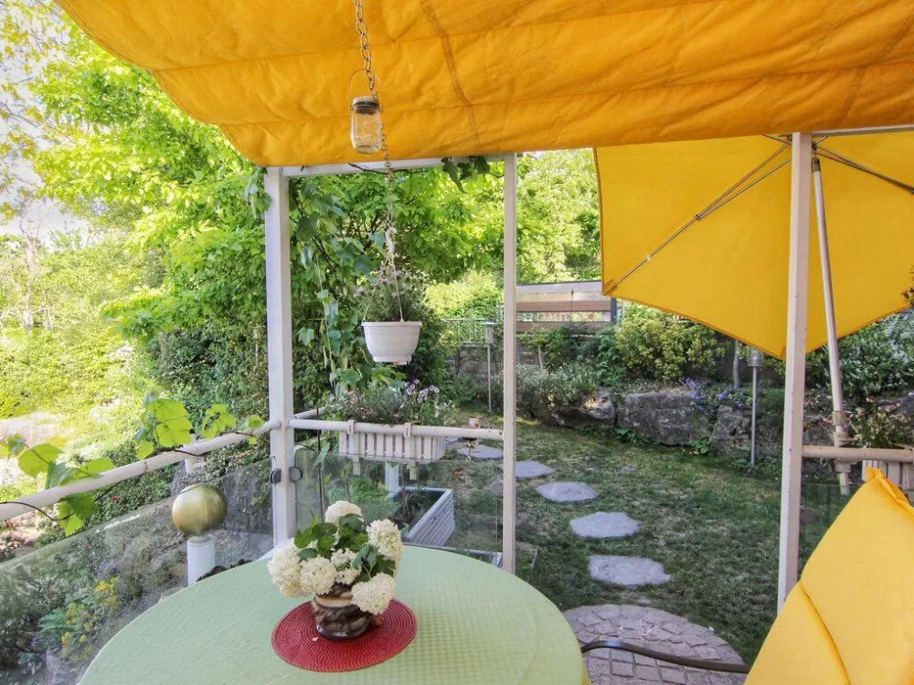 3-Zimmer-DG-Wohnung (103 m²) mit EBK, Klimaanlage, Terrasse, Garten und ebenerdigem Zugang