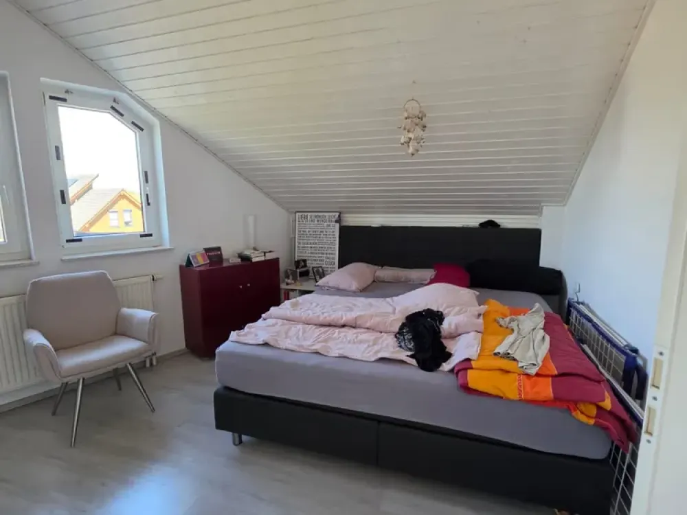 Living with Character: 2.5-Room Attic Apartment in Büttelborn