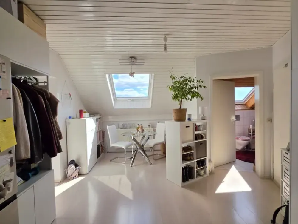 Living with Character: 2.5-Room Attic Apartment in Büttelborn