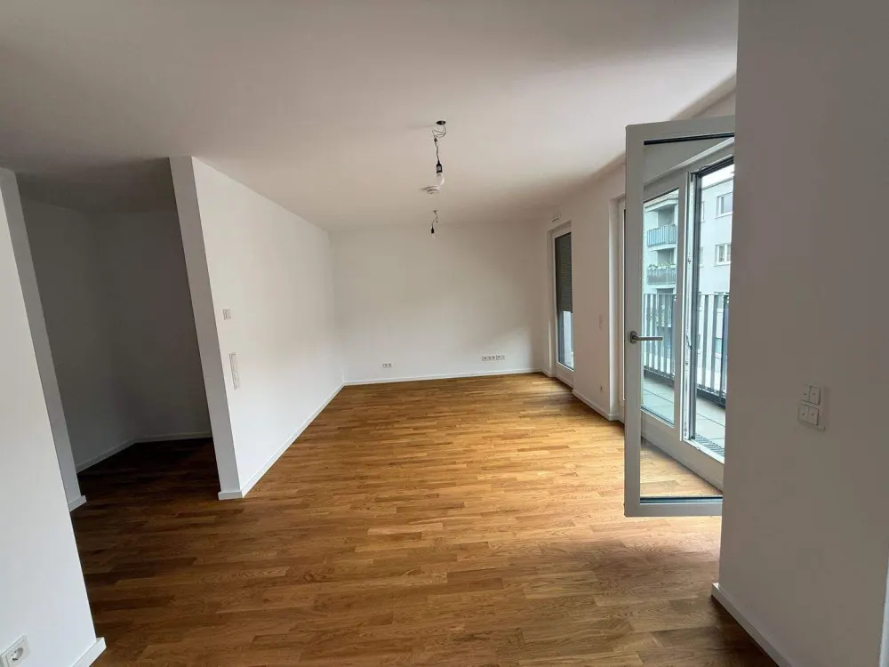 2-Zimmer-Neubau, zentral, Penthouse, 4. OG, Erstbezug, ruhige Lage im Hinterhof