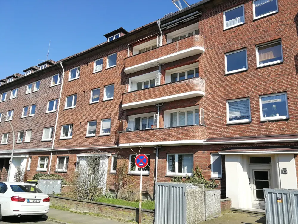 hübsche 2-Zi-Whg. mit Balkon - Besichtigung auf Anfrage -