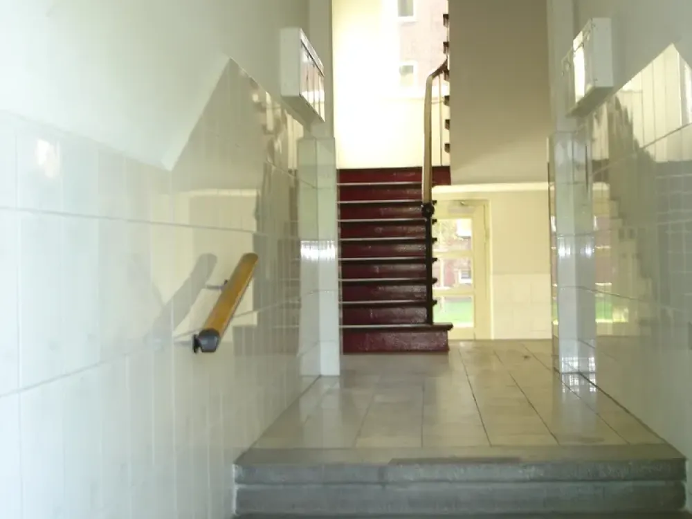 hübsche 2-Zi-Whg. mit Balkon - Besichtigung auf Anfrage -