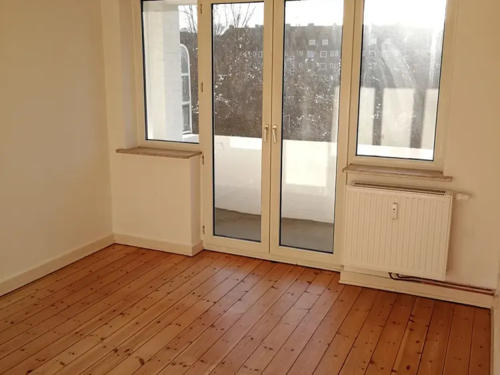 hübsche 2-Zi-Whg. mit Balkon - Besichtigung auf Anfrage -