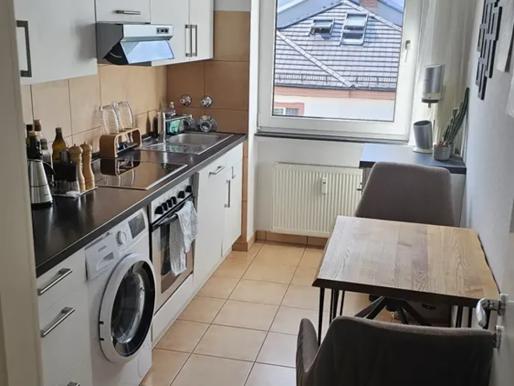 Helle Wohnung mit Balkon im Nordend-Ost