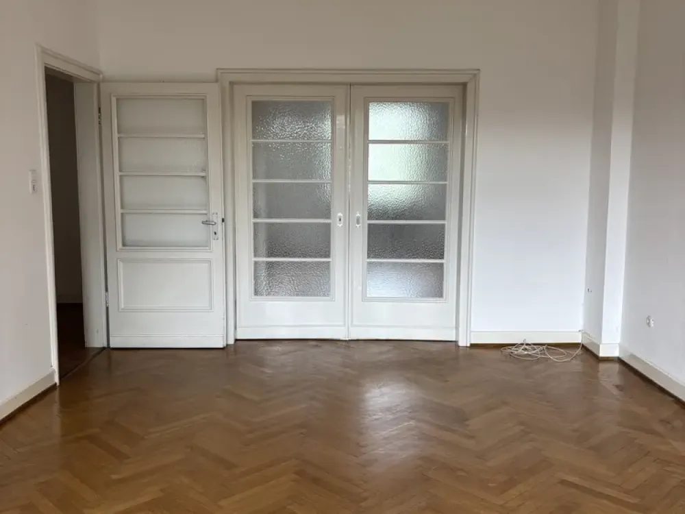 SELTENE GELEGENHEIT, Do-City SÜD, großzügige 5-Zimmer Altbau WE, Parkett, hohe Decken, Einbauküche