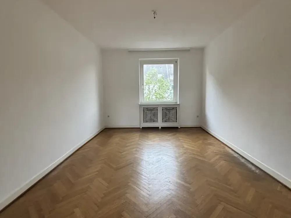 SELTENE GELEGENHEIT, Do-City SÜD, großzügige 5-Zimmer Altbau WE, Parkett, hohe Decken, Einbauküche