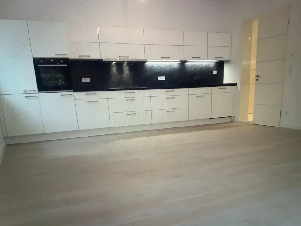 schöne Wohnung, nahe am Wasser mit EBK, Terrasse, Stellplatz, Neubau - Erstbezug