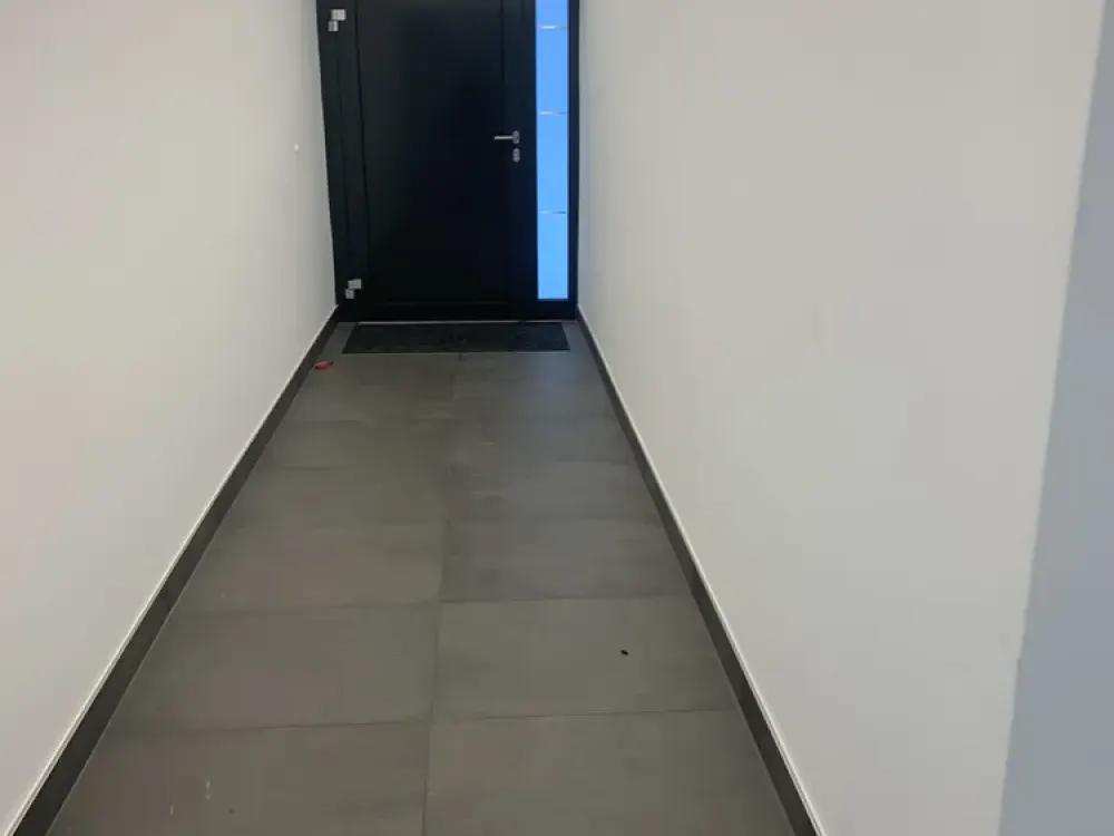 schöne Wohnung, nahe am Wasser mit EBK, Terrasse, Stellplatz, Neubau - Erstbezug