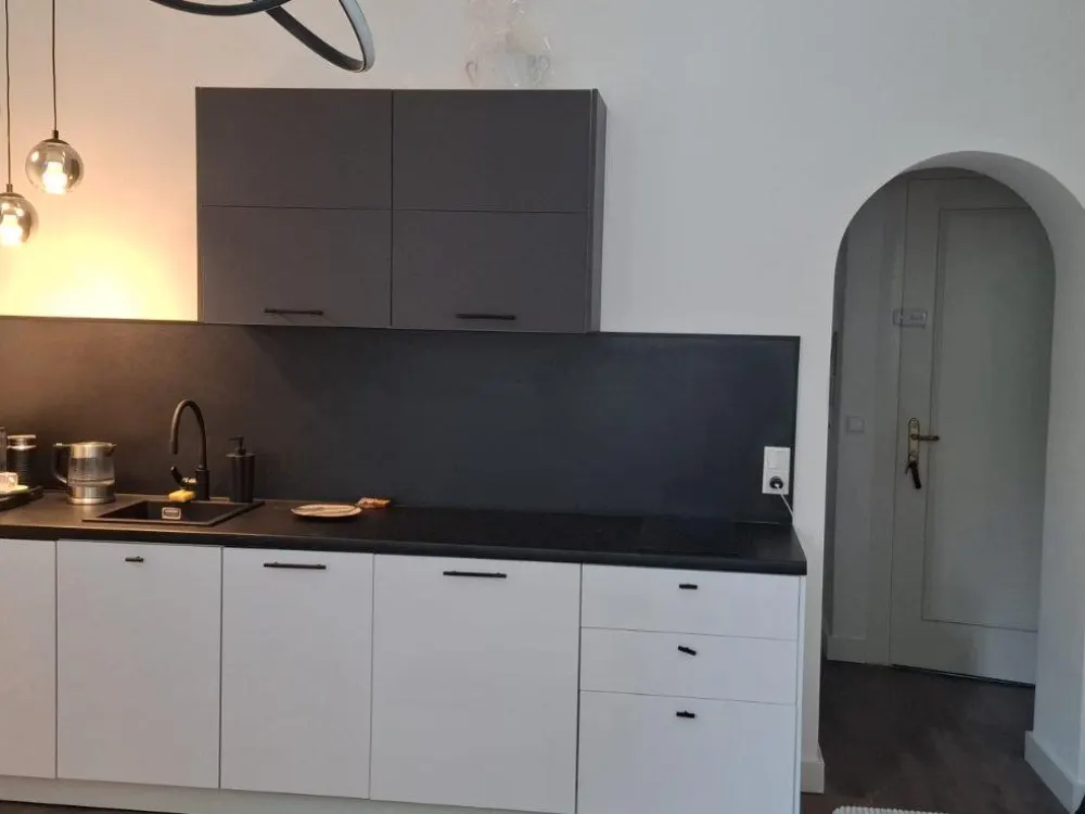 Möblierte 2-Zimmer-Wohnung mit Altbaucharme am Grafenberger Wald