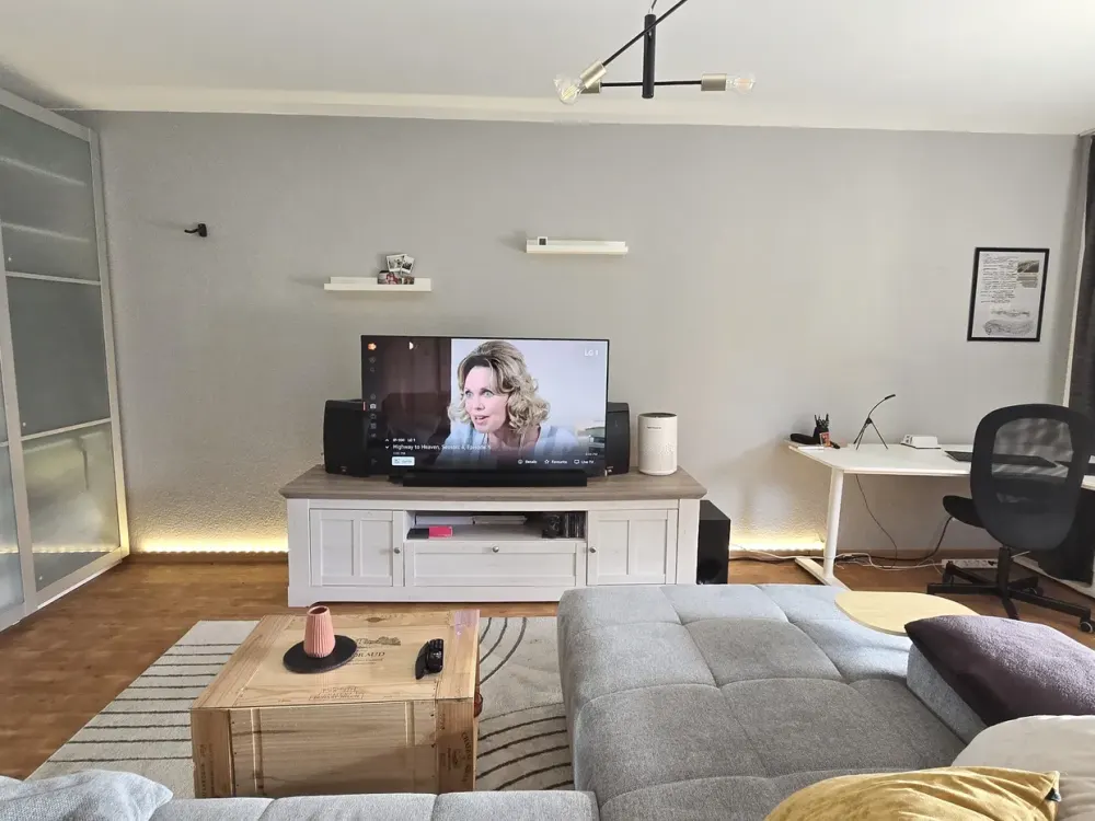 Zwischenmiete Meerbusch: möbliertes 1,5-Zimmer-Apartment mit Balkon und Blick ins Grüne, nahe U-Bahn
