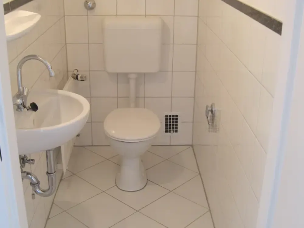 3-Zi.Whg, D-Unterbilk, renoviert, Parkett, großzügige Wohnküche, Balkon, 4.Etage ohne Aufzug