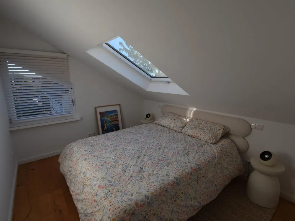 Top Möblierte 3 Zimmer Dachgeschoß Wohnung mit Balkon
