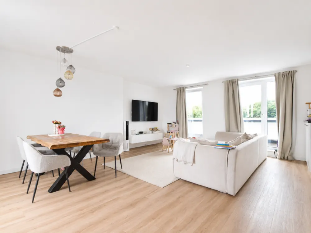 Modern, energy-efficient living: "Bright 3-room maisonette apartment with wonderful roof terrace"
