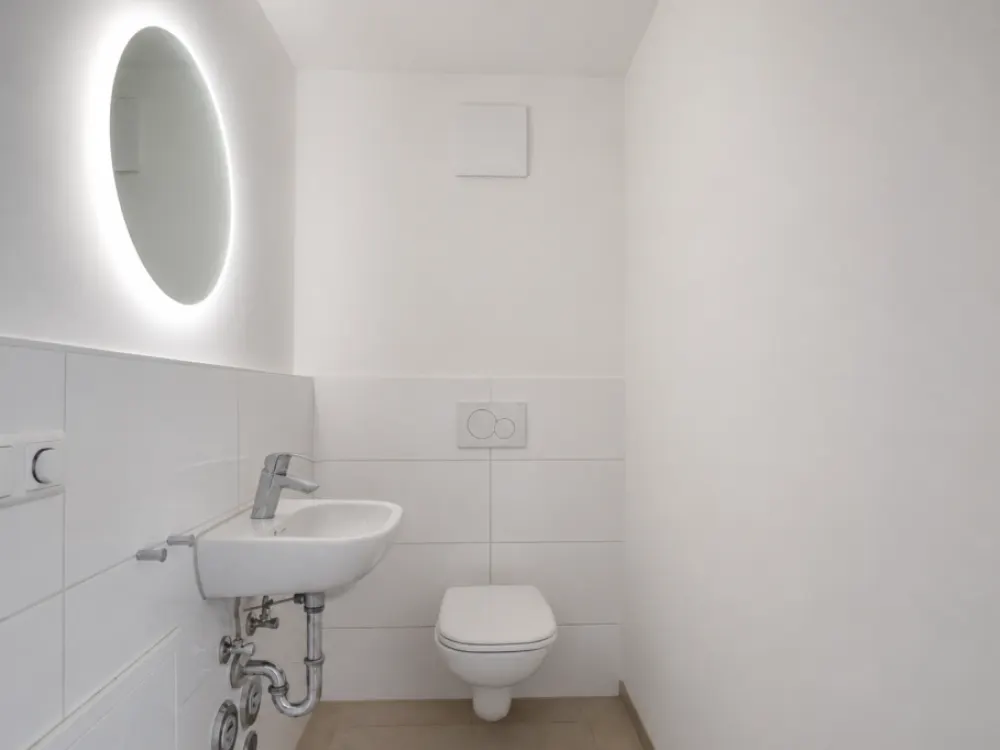 Modern, energy-efficient living: "Bright 3-room maisonette apartment with wonderful roof terrace"