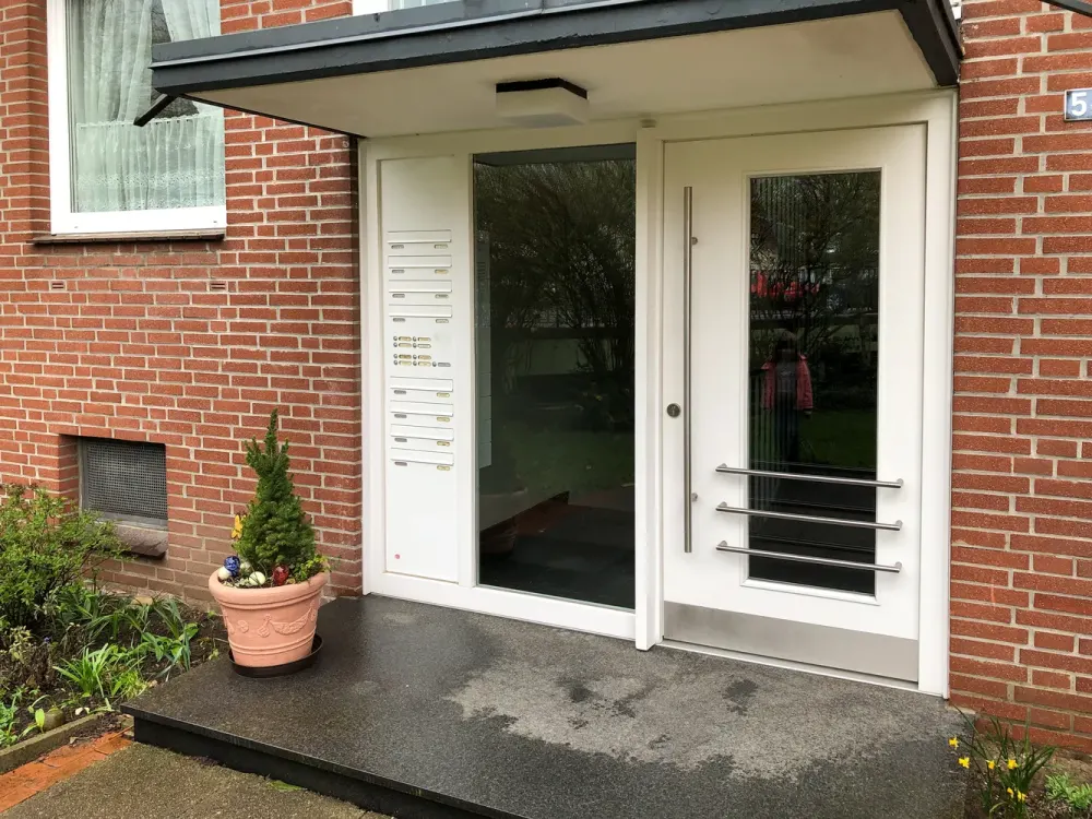 Attraktive 1-Zimmer-Wohnung mit Balkon und Einbauküche in Seevetal