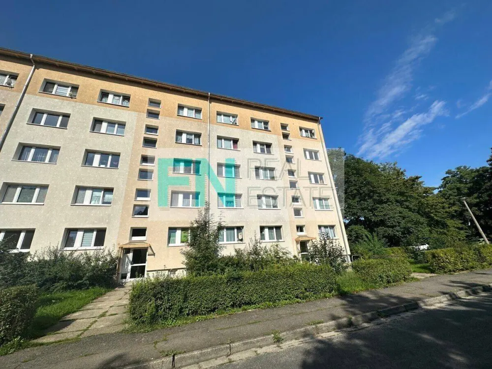For families or shared flats! Sunny 4-room apartment with balcony!
