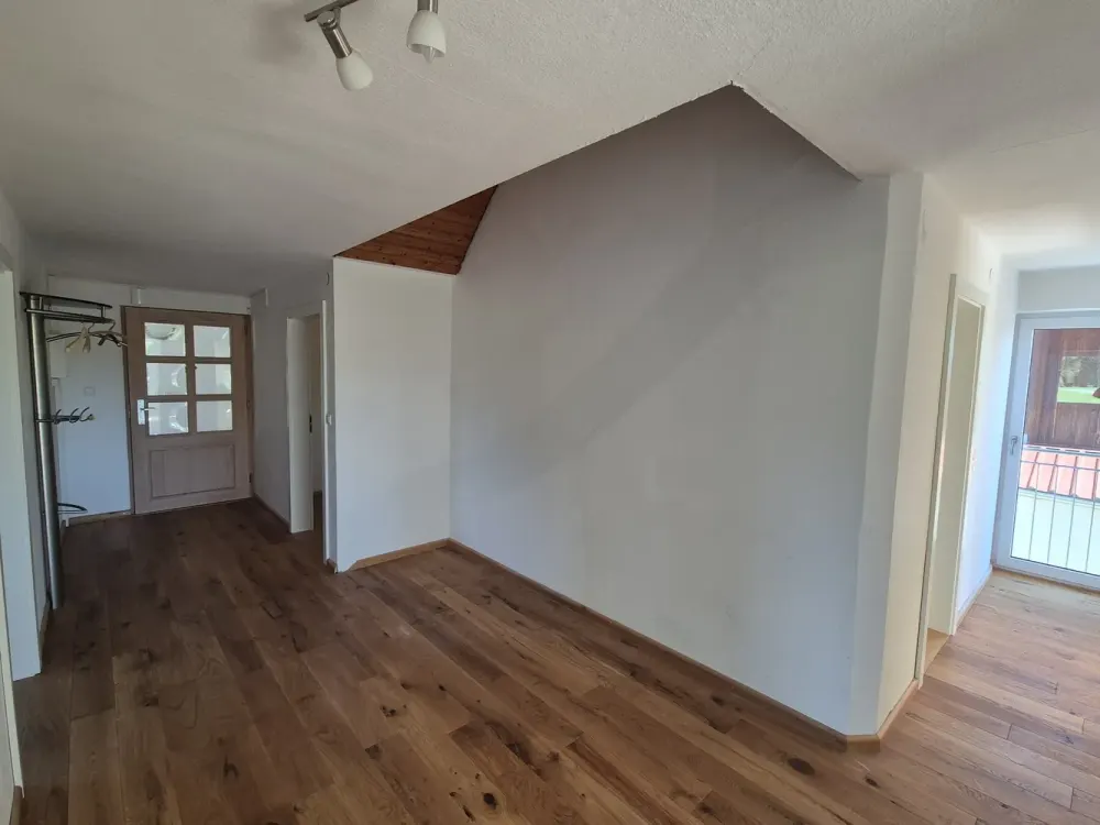 Mit Aussicht ins Grüne: 4-Zimmer-Wohnung im 1. OG in Ollarzried/Ottobeuren!