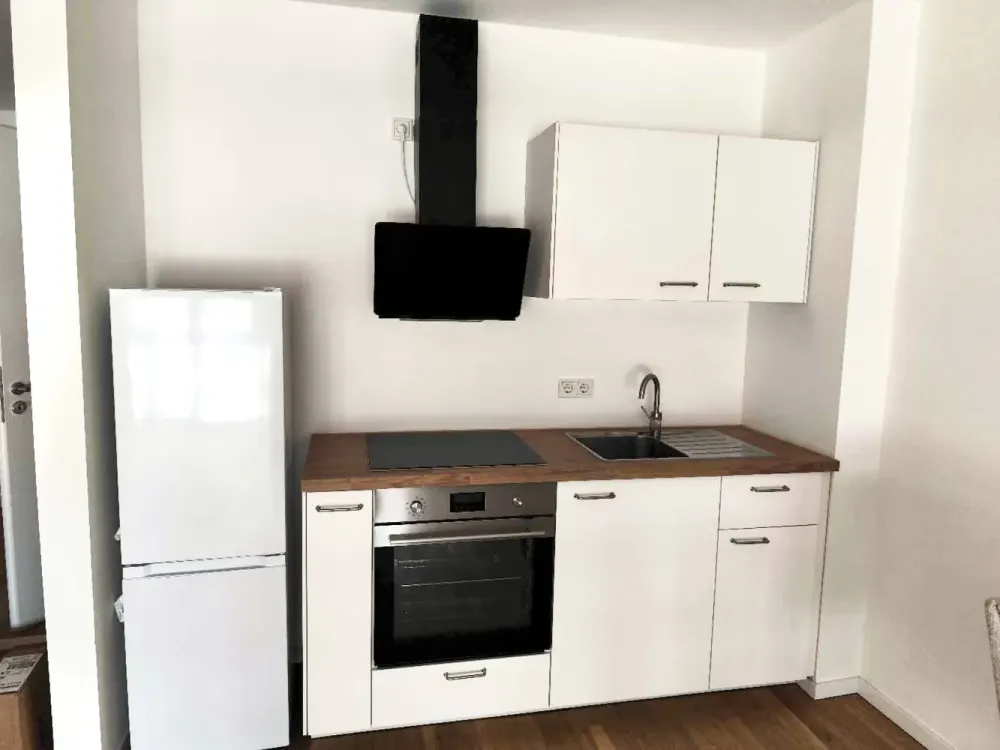 NEUBAU: Teilmöbelierte Wohnung im Gebiet Köln-Bayenthal - Ein Zimmerwohnung -