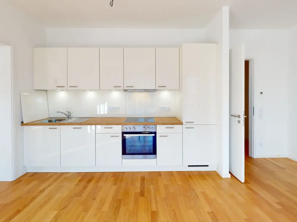 Helle, exklusive 2-Zi-Whg / gehobene Ausstattung / mit Balkon_WE06