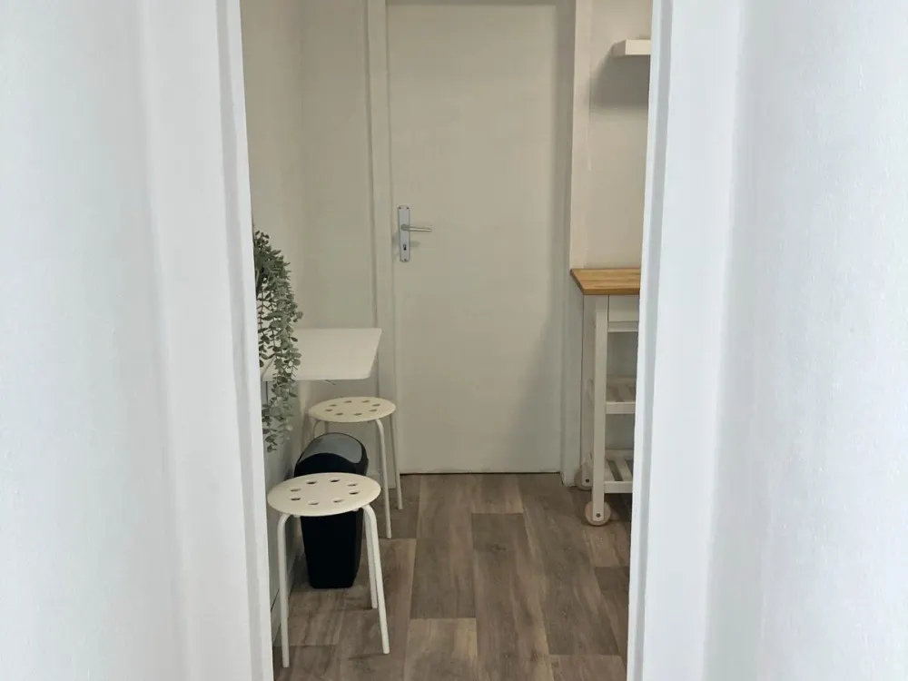 Ab 01.09 frei! 1,5 DG Wohnung im Kaiserviertel zu vermieten!