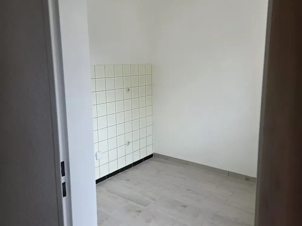 *** renovierte 1 Zimmer Wohnung im ERDGESCHOSS ***
