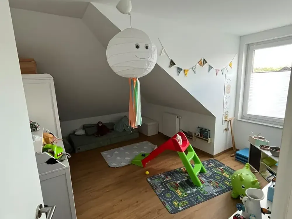 شقة مجددة من 3 غرف في دينهاوزن
