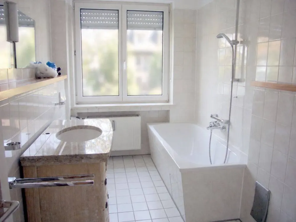Bright 2-Room Apartment with Balcony in Munich-Maxvorstadt