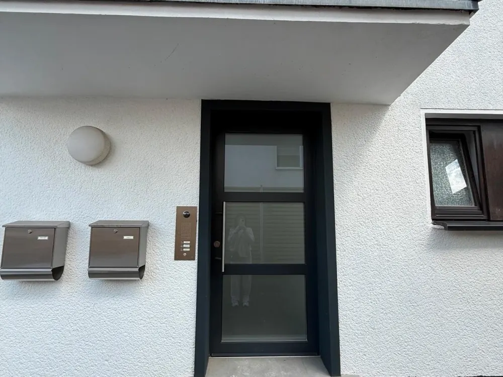 4-Zimmer Dachgeschosswohnung in Köln Lövenich