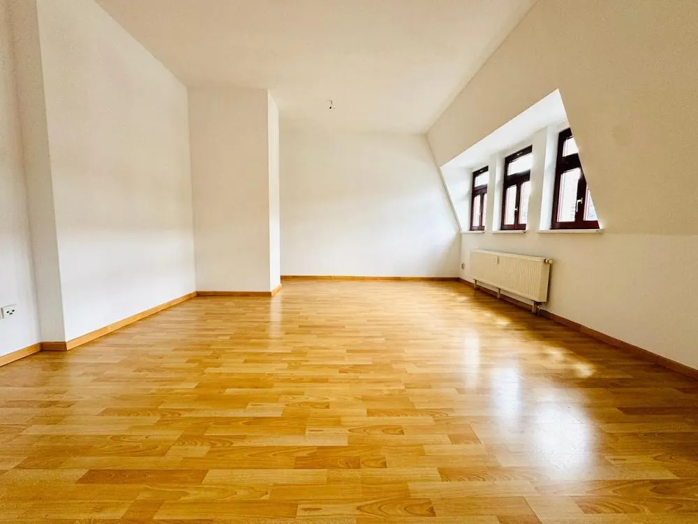 attraktive 2 Raum Wohnung im DG +++TOP+++ citynah in Anger-Crottendorf