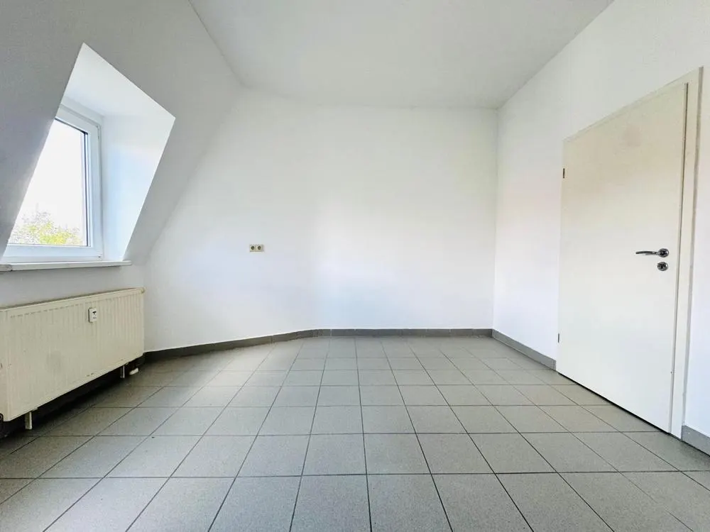 attraktive 2 Raum Wohnung im DG +++TOP+++ citynah in Anger-Crottendorf