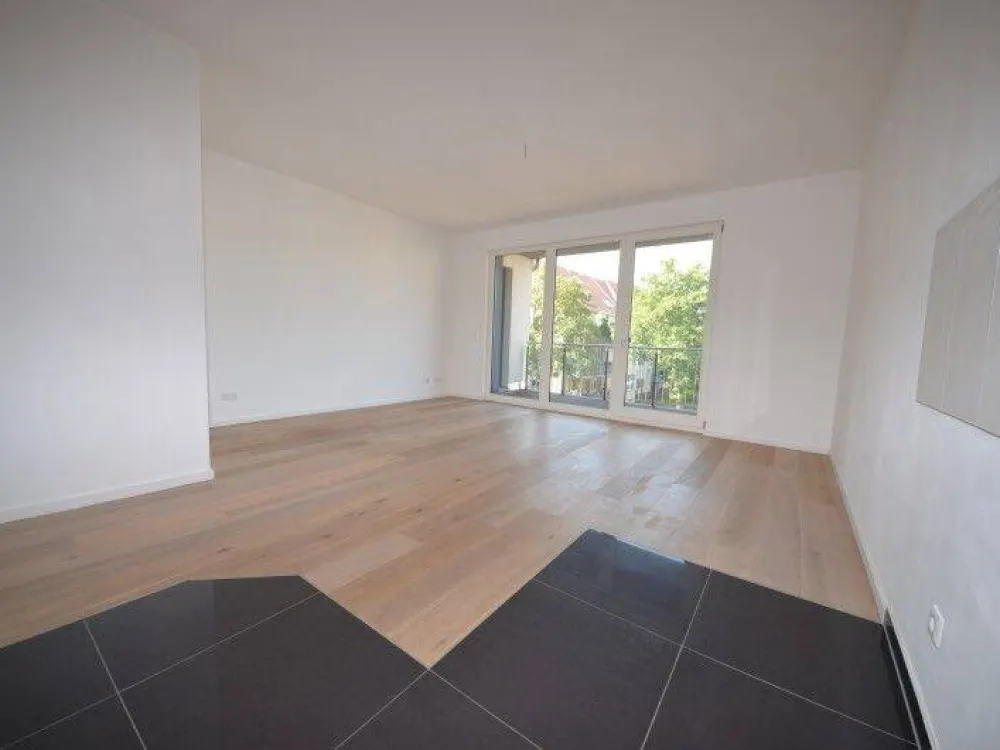 Newly Built Apartment with Balcony/Parquet/Floor Heating in Kleinzschocher!