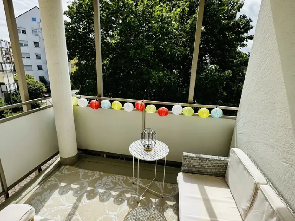 Wöhrdersee: Moderne 2-Zimmer-Wohnung mit Balkon und TG, perfekt für Studierende oder Singles